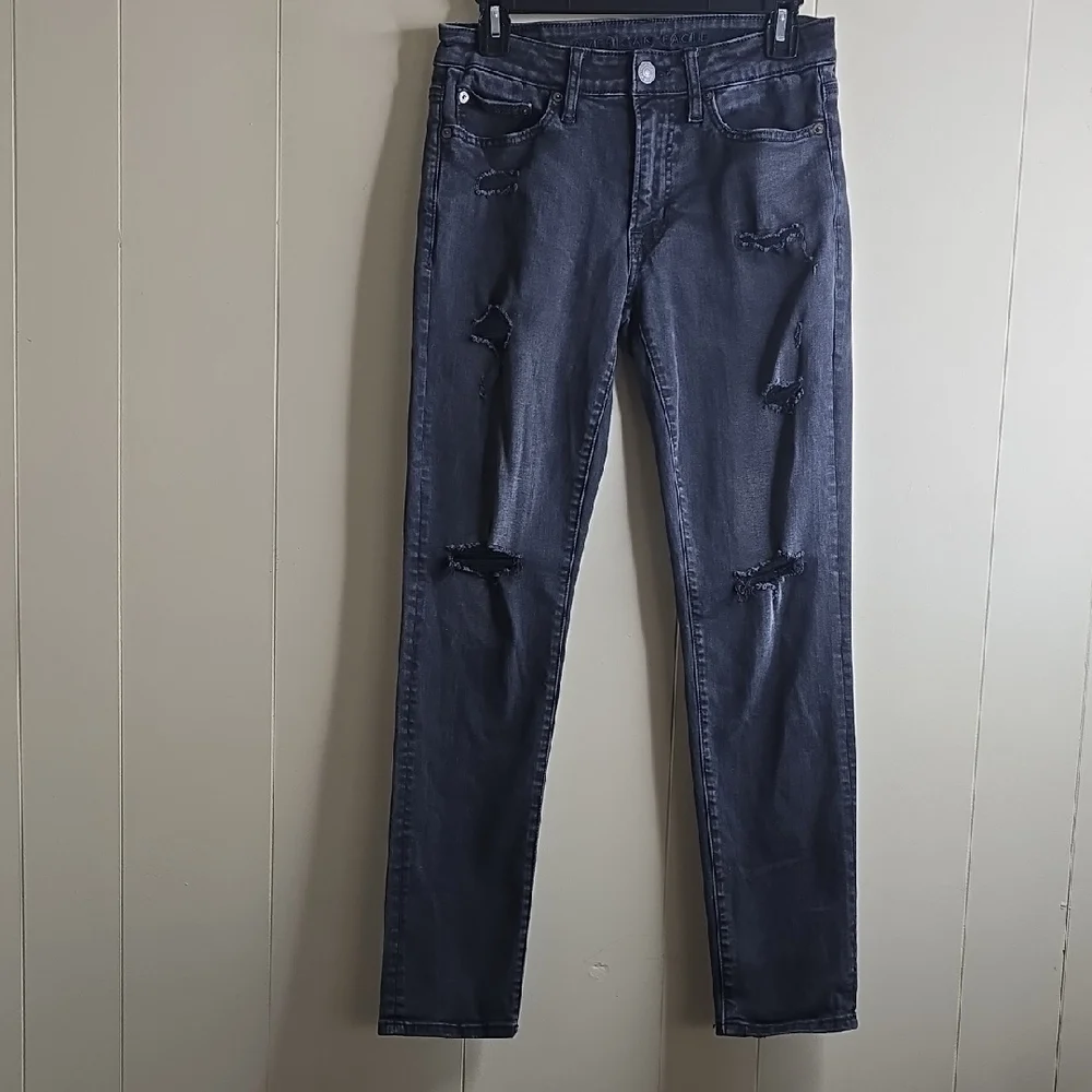 Distressed Gray Women Jeans American Eagle Outditters 28x30 - Picture 1 of 7